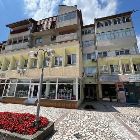 Apartament Centru Римніку-Вилча Екстер'єр фото
