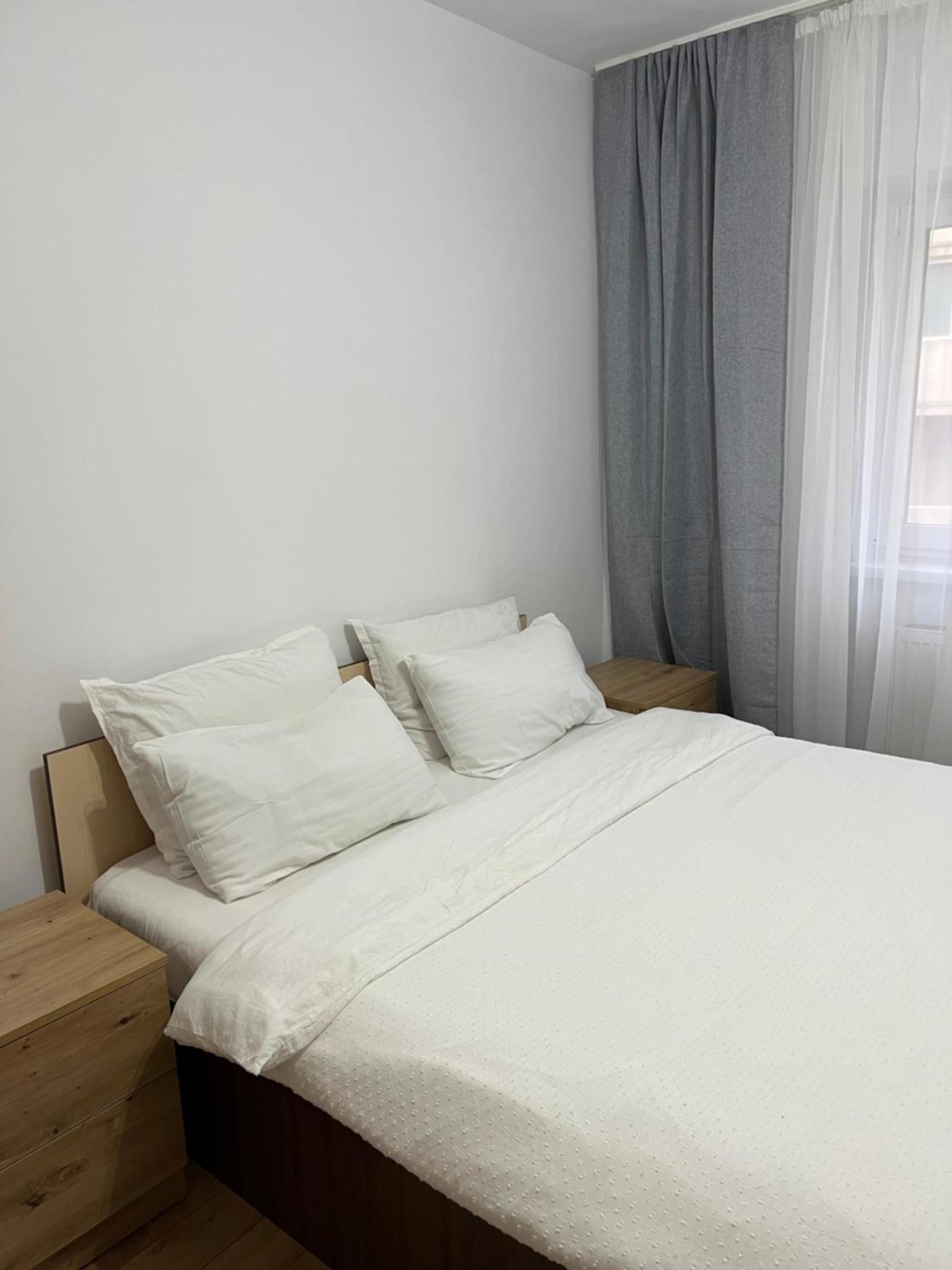 Apartament Centru Римніку-Вилча Екстер'єр фото